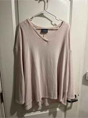 Hudson Gray  Soft Cream V-Neck Pullover Top